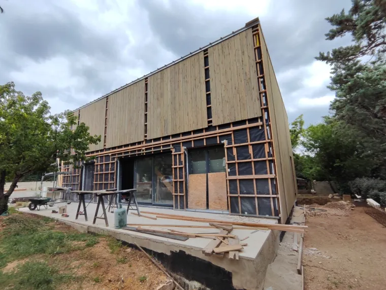 Installation électrique de maison en bois neuve à Aubagne, Septèmes-les-Vallons, SRTC
